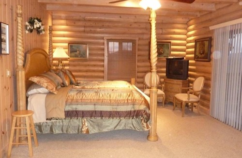 Glenville Cabin | Gorgeous Lake View Lodge with Private Dock