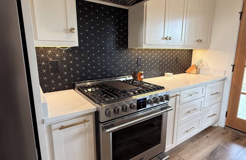 Unionville House | Gorgeous New Modern Farmhouse 3-bedroom in Eagleville with AC & on Land