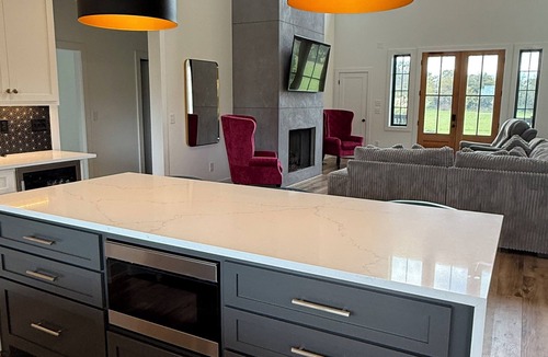Unionville House | Gorgeous New Modern Farmhouse 3-bedroom in Eagleville with AC & on Land