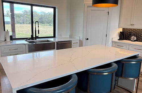 Unionville House | Gorgeous New Modern Farmhouse 3-bedroom in Eagleville with AC & on Land