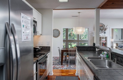 Seabrook Island Villa | Gorgeous & Sophisticated Villa! Golf Views! Lovely Decor! Amenities included! Pet Friendly