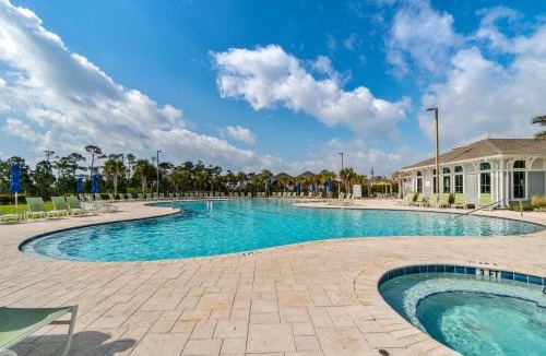 Ono Island Villa | Gorgeous townhouse plenty of space lots of games shared pool close to beach