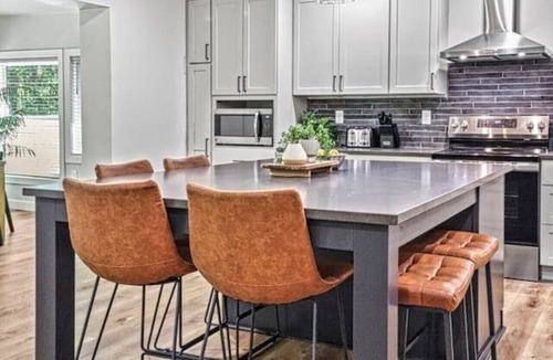 Eagle River House | Gorgeous Waterfront Home! 5BR*GameRoom*Sleeps 16