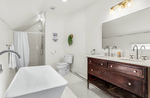 Detroit House | Gorgeous West Village Stunner 5 Bedroom Home by RedAwning