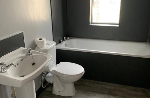 Gosforth House | Gosforth town centre spacious 7 bedroom house share