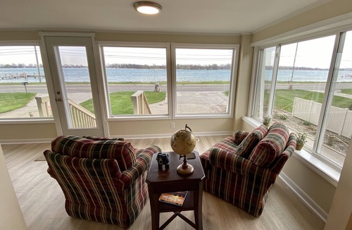 Algonac House | Graber's River Getaway! Awesome freighter views -great work from home location.