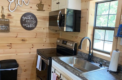 Corinth Cabin | Graceful Glamping - Charis Cabin NEAR Ark Encounter