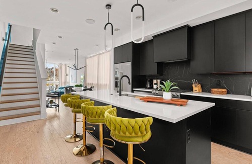 Sylvan Park Condo | Grand Nash Life - New Listing - Huge Corner Townhome w/Private Rooftop and Downtown View, 7 Beds