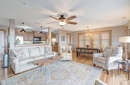 Banner Elk Condo | Grand Oaks RR1- Mountain Condo, Gated Resort, Indoor/Outdoor Pools & Hot Tub