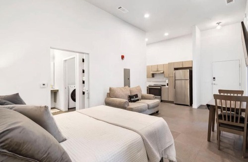 Rogers Apartment | Grand Suite Pinnacle Brownstones
