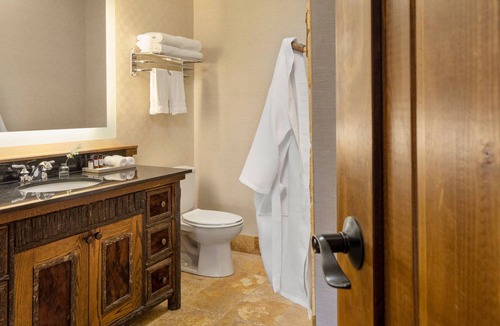 Rothschild House | Grand Suite With Access to Pool, Hot Tub, and Gym