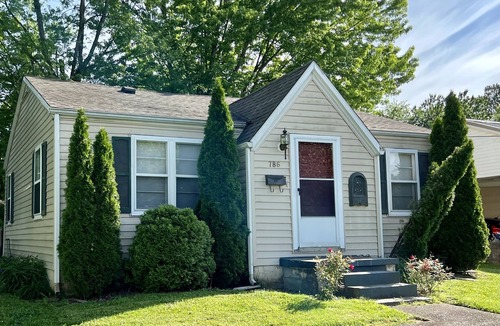 Madisonville Cottage | Grandma's Cozy Cottage