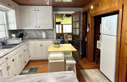 Morris Chapel House | Grannies house sits on 300 acre farm built in 1959