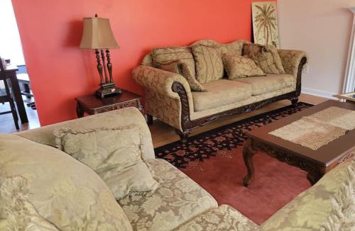 Greensboro House | Great 4BR Home Near Emerald Pointe & Downtown