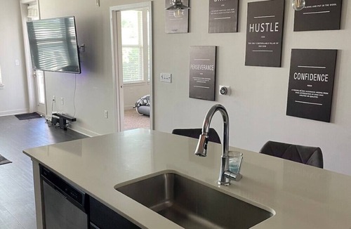 Reynoldstown Condo | Great condo in the heart of little 5 points