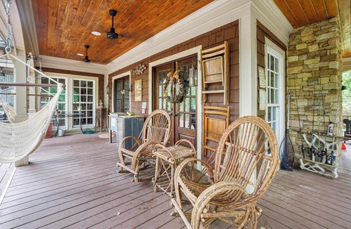 Mentone House | Great family Escape on the Lake