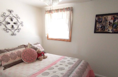 Gladwin House | Great family getaway waterfront house