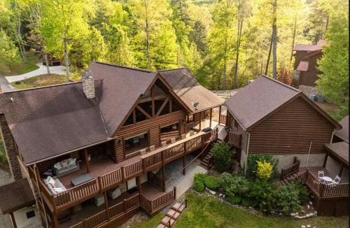 Sevierville Apartment | Great for families and groups Villa cabin