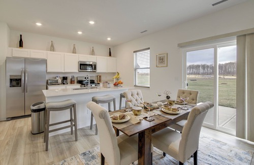 Greenwood Apartment | Great for Traveling Professionals! Indy Area Home