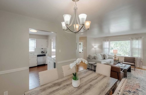Lexington House | Great Location | Patio | Grill | Tempurpedic Beds