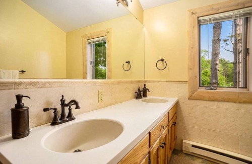 Woodland Park House | Greatlakes Getaway Ludington MI