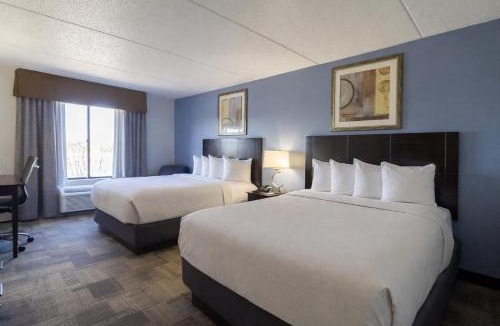 Owensboro Hotel | Greenfield Inn & Suites Owensboro, KY Airport