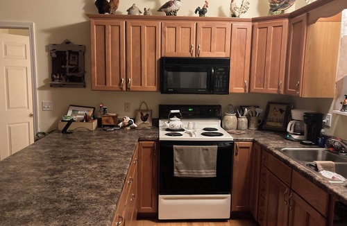 Cool Ridge House | Greenhaven Farm: 4-bedroom farmhouse in beautiful Cool Ridge, WV