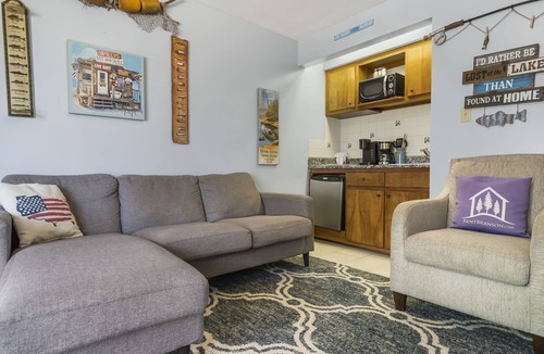 Big Cedars Apartment | Ground-Level Waterside Suite, Pet Friendly, Community Hot Tub, Free Tickets