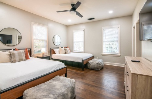Northport House | Group-Friendly Oasis | Big Backyard, Plenty of Room to Unwind