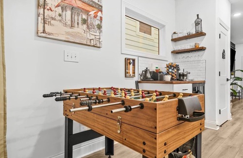 South Nashville House | Group Stay | 1mi-Downtown | Hot Tub | Outdoor TV