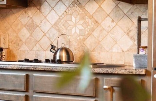 Paris House | Guest Home on Historic Horse Farm