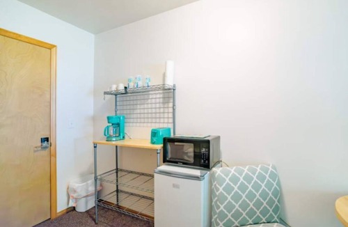 Oscoda Apartment | Guest Room #10 Horizon's Edge