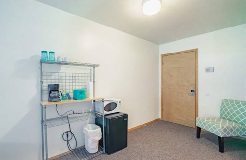 Oscoda Apartment | Guest Room #9 Lakesong