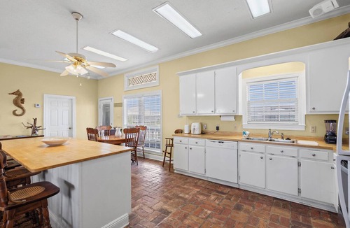 Silver Cay House | Gulf View Canal Front Home, Steps to St. Stephen’s Gulf Beach