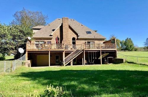 Frankfort House | H-DERBY, Keeneland, Bourbon or Family Gathering!