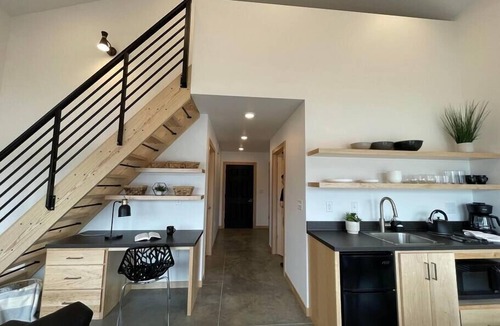 Mount Sterling House | H&M Retreats/Cabin 2/Hermann, MO