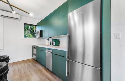 Flamingo Parks Apartment | Hacienda Flamingo Unit 4 - Chic 2BR Retreat Near Shops and Restaurants