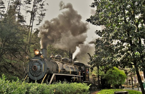 Smoky Mountains Ski Chalet | Haleywood Hollow, FREE Attraction tickets for each paid day, Arcade, WIFI!