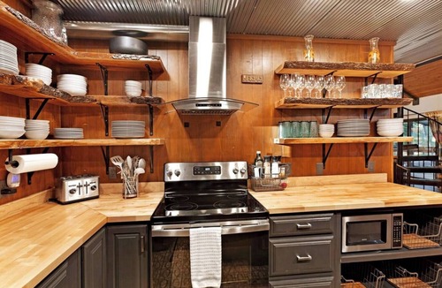 Interlochen Cabin | Hall Creek Lodge | Large Family & Friends Spa Retreat Near Traverse City