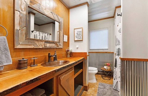 Interlochen Cabin | Hall Creek Lodge | Large Family & Friends Spa Retreat Near Traverse City