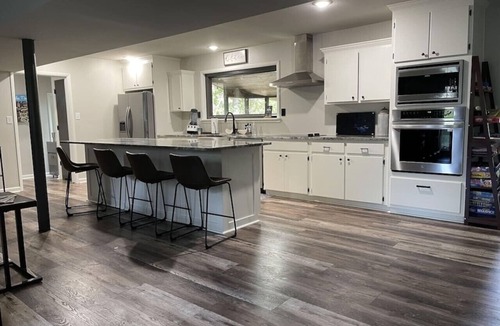 Rockwell House | Hamilton Hideaway- quiet cove, newly renovated