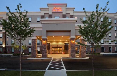 Roanoke Hotel | Hampton Inn and Suites Roanoke Airport/Valley View Mall