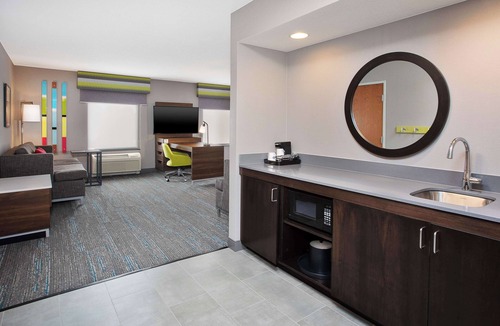 Shelby Township Hotel | Hampton Inn Detroit/Utica-Shelby Township