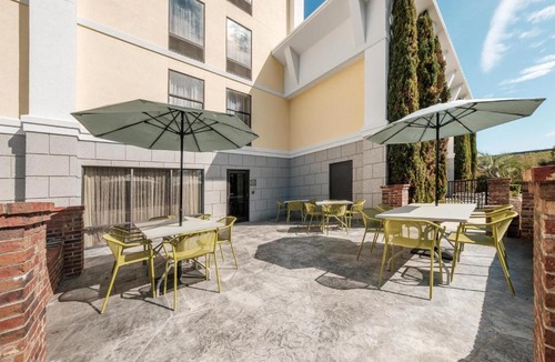 North Myrtle Beach Hotel | Hampton Inn Harbourgate