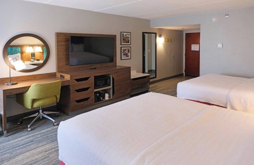 Lima Hotel | Hampton Inn Lima