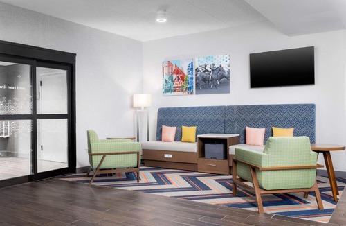 Fairgrounds Hotel | Hampton Inn Louisville Airport Fair/Expo Center