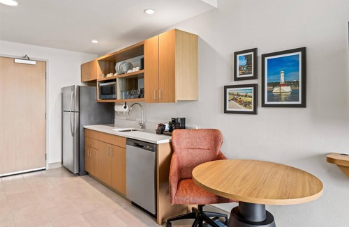 St Ignace Hotel | Hampton Inn St Ignace Lakefront Mackinac
