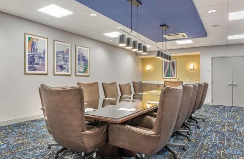 Corryville Hotel | Hampton Inn & Suites Cincinnati/Uptown - University Area