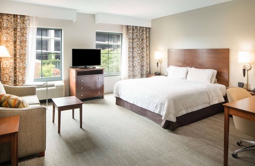 Downtown Little Rock Hotel | Hampton Inn & Suites Little Rock-Downtown