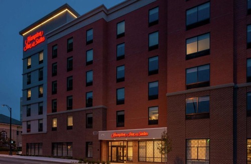 Winston - Salem Hotel | Hampton Inn & Suites Winston-Salem Downtown